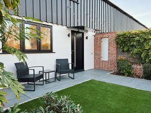 Apartment, 1 King-Bett | Balkon