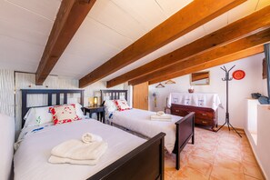 2 Schlafzimmer, Bügeleisen/Bügelbrett, kostenloses WLAN, Bettwäsche