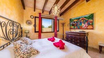 2 slaapkamers, een strijkplank/strijkijzer, gratis wifi, beddengoed