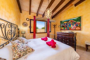 2 chambres, fer et planche à repasser, Wi-Fi gratuit, draps fournis