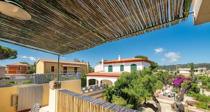 Ferienhaus 'Villa Ondina Carloforte' in StrandnÀhe mit Terrasse und WLAN