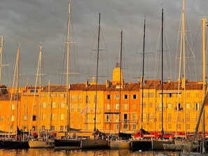 Marina - Luxurious new villa 10 min from town center, beach and port (Sainte Maxime)