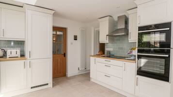 Fridge, dishwasher, electric kettle, toaster