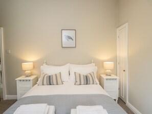 4 bedrooms, individually decorated, individually furnished, free WiFi