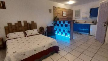 1 habitaciĂłn y wifi