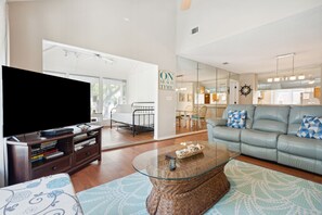 Smart TV, DVD player