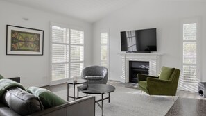 Smart TV, fireplace, DVD player