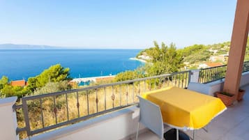 Apartment (Standard One Bedroom Apartment with T) | Terrasse/Patio