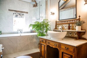 أحواض استحمام، صابون، شامبو