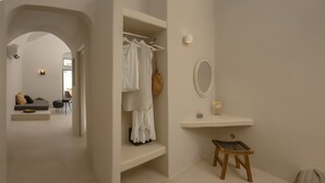 Interior - Deluxe Cave Suite with large private terrace & kitchenette | Element Suites (Thira - Santorini)