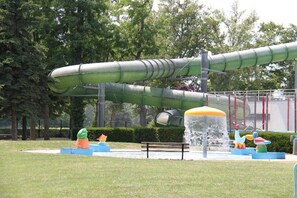 Children's area - Location de Mobil Home Camping Tohapi en Alsace (Biesheim)