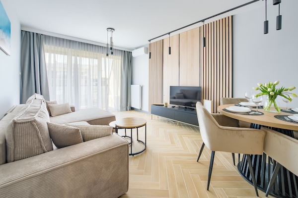 Apartamento (40H) | Área de estar | TV de tela plana