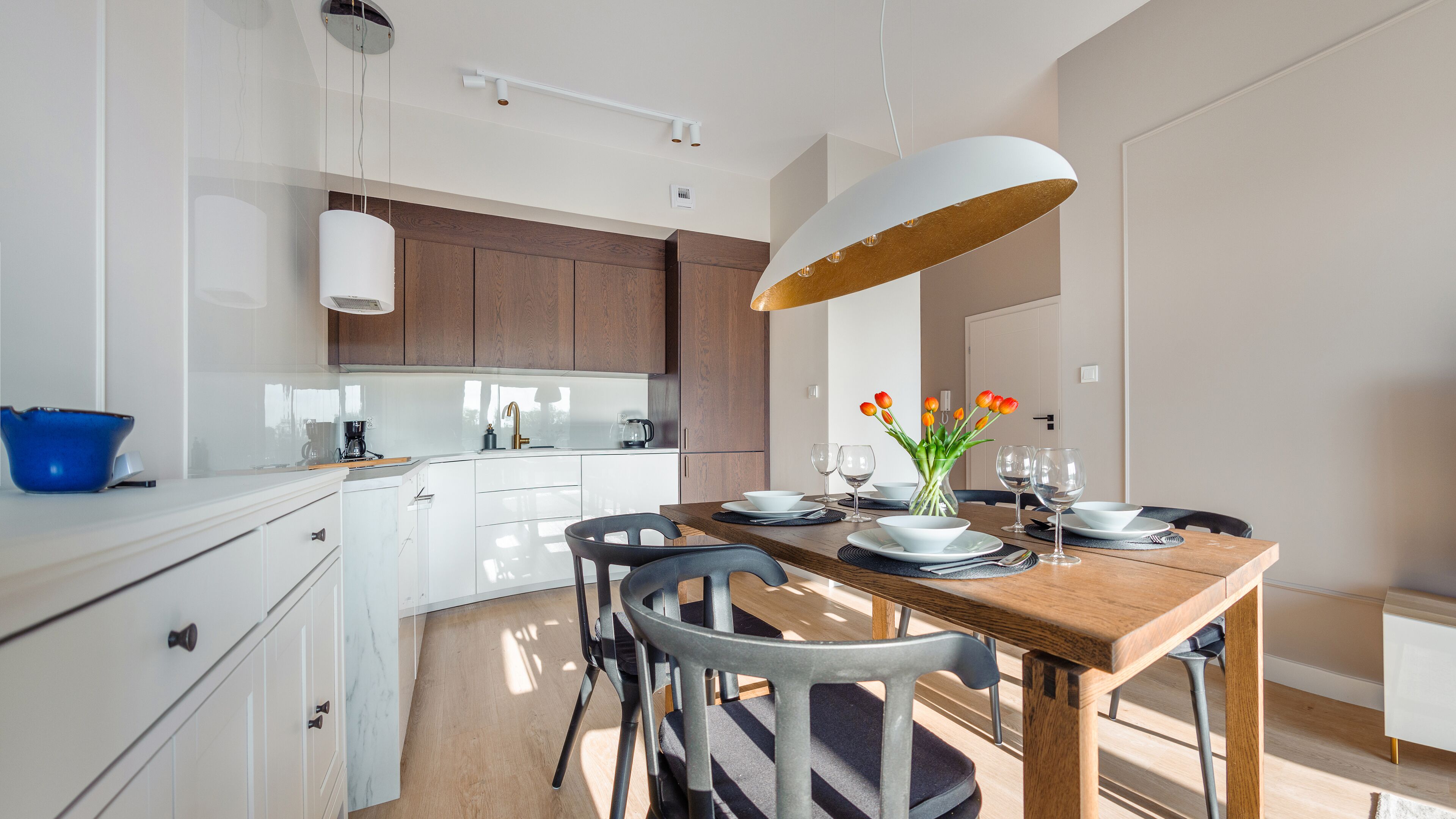 Apartment (33E) | In-room dining