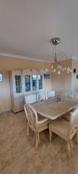 Dining - Villa mit 3 Apartments (Jan Thiel)