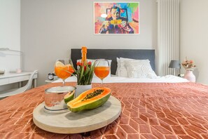 Exclusive Apartment | 1 bedroom, iron/ironing board, cribs/infant beds, free WiFi - Lumina cozy apartament in Warsaw (Warsaw)