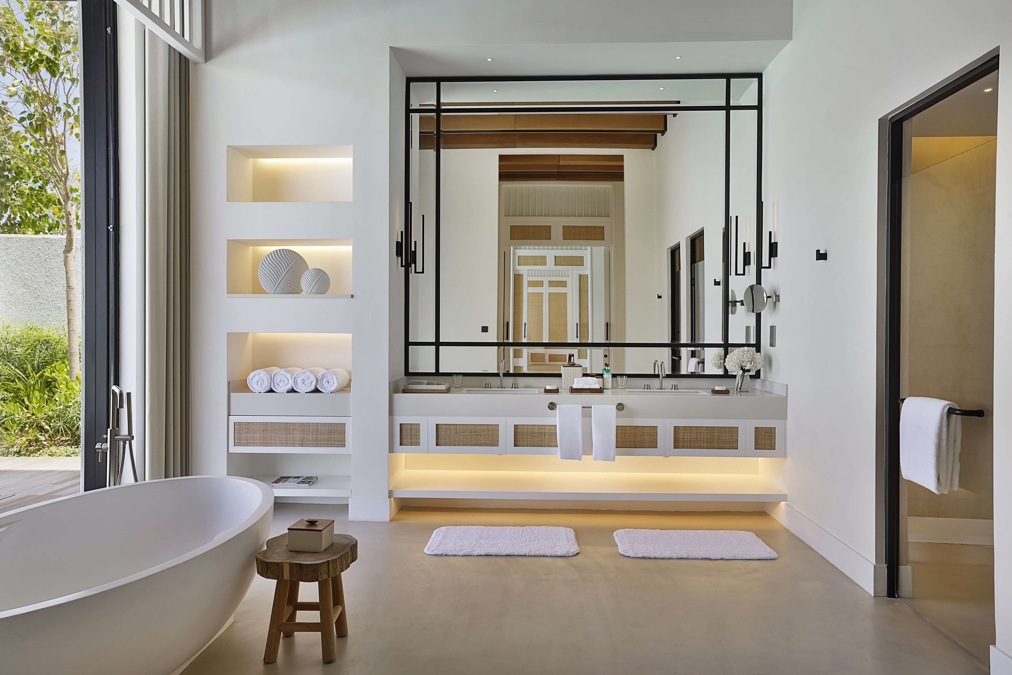 Photo - Maysan Doha, LXR Hotels & Resorts