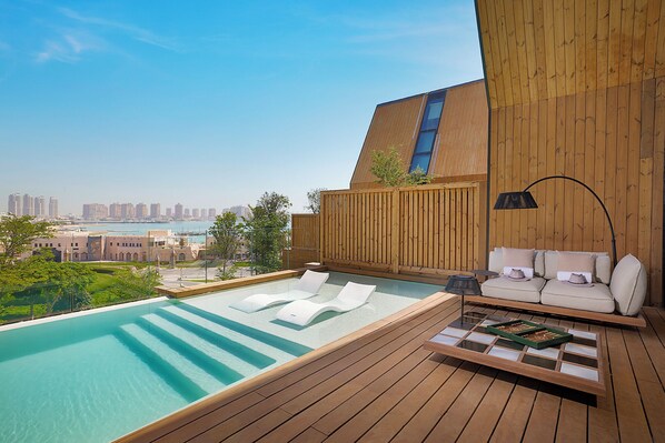 In-room safe, blackout curtains, soundproofing, free WiFi