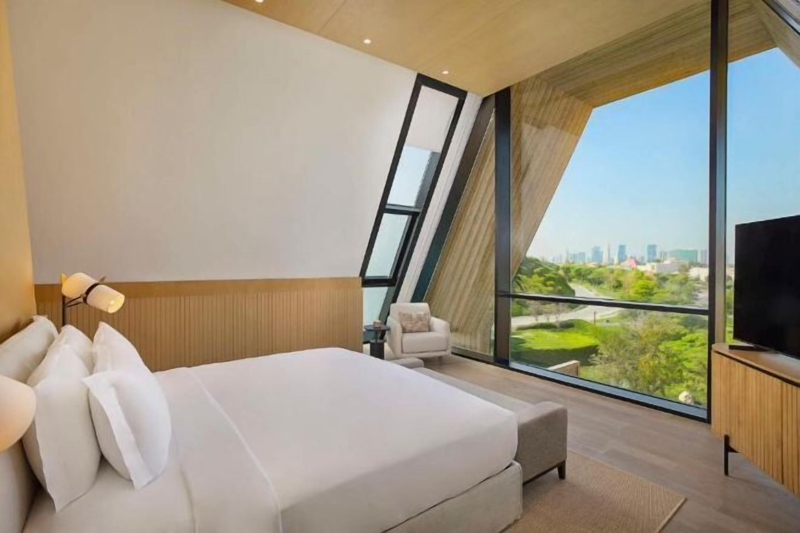 In-room safe, blackout curtains, soundproofing, free WiFi