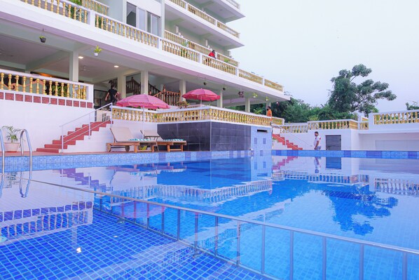 Piscina a l'aire lliure