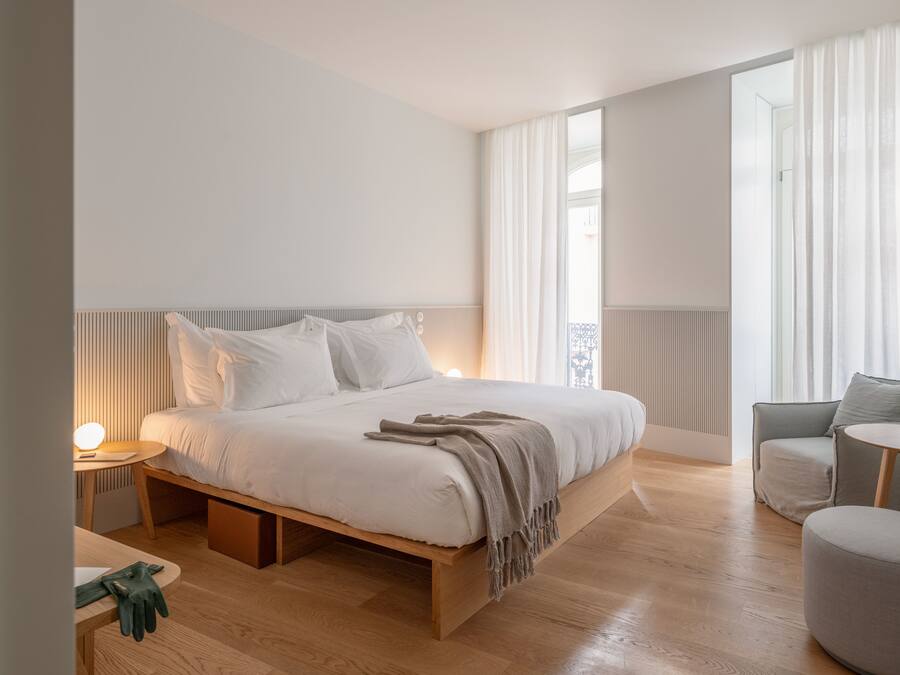 Premium Double Room | Egyptian cotton sheets, premium bedding, Select Comfort beds, minibar