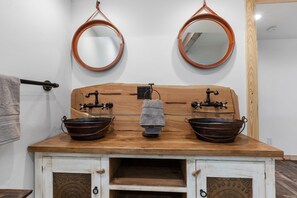House, Multiple Bedrooms | Bathroom
