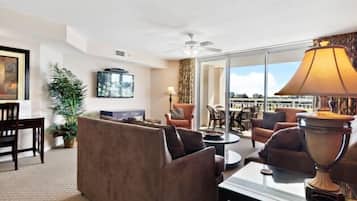 Condo, 3 Bedrooms | Living room | TV