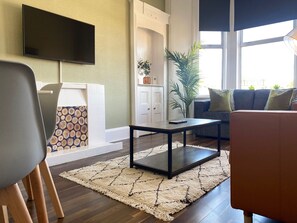 Smart TV, Netflix, streaming services