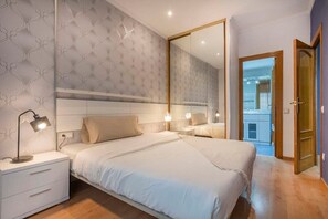 4 soverom, skrivebord, strykejern/-brett og wi-fi