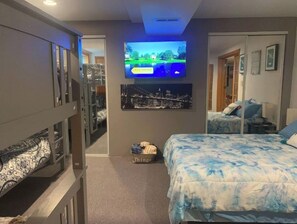 4 bedrooms, iron/ironing board, travel cot, free WiFi