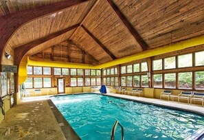 Innenpool, beheizter Pool