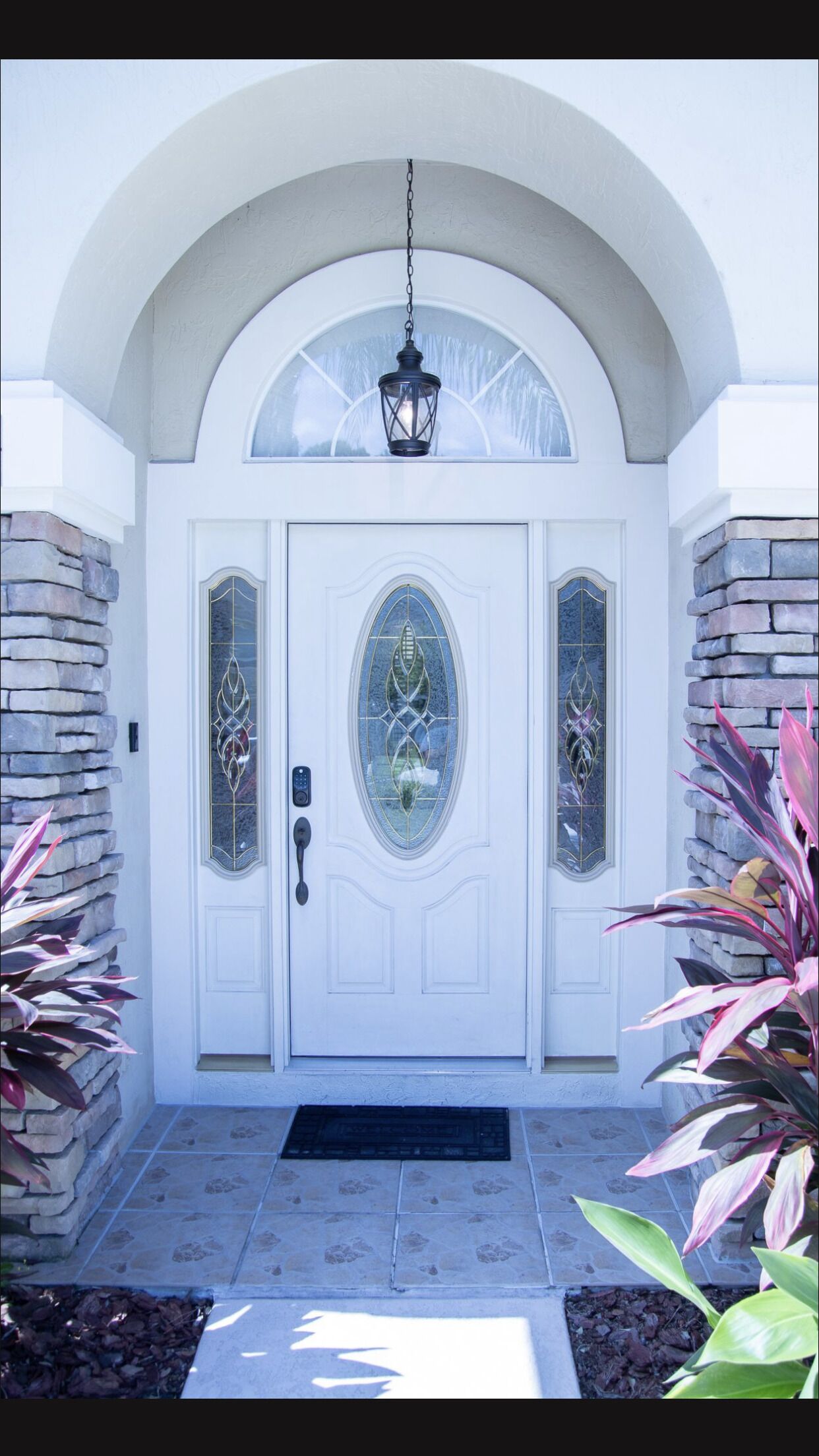 Exclusive gated home 10 mins to beach