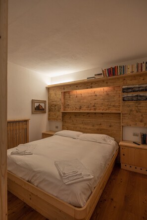 2 chambres, fer et planche à repasser, accès au Wi-Fi (inclus)