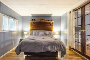 2 Schlafzimmer, Schreibtisch, Bügeleisen/Bügelbrett, WLAN