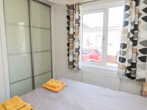 2 habitaciones, decoración personalizada y muebles diferentes