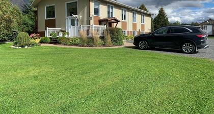 Aux quatre vents 4 1/2 full and private unit