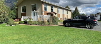 Aux quatre vents 4 1/2 logement entier et privé