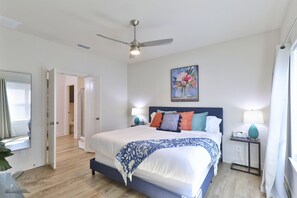 6 habitaciones, escritorio y tabla de planchar con plancha 