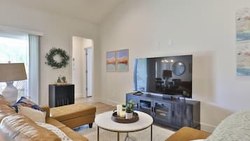 Smart TV, video games