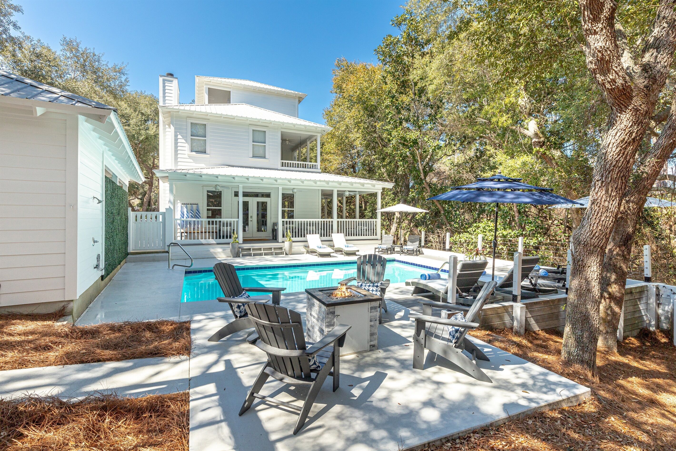 Great Beach Access, Private Pool, Peaceful Yard!