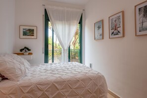 3 Schlafzimmer, Bügeleisen/Bügelbrett