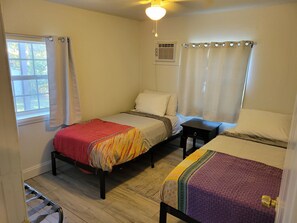 2 chambres, bureau, fer et planche Ă repasser, accĂšs au Wi-Fi (inclus)