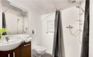 Classic-Doppelzimmer | Bügeleisen/Bügelbrett, kostenloses WLAN