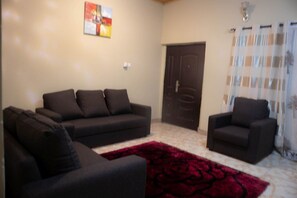 Smart TV, video games - Lurelin Village Apartments at North Legon (Greater Accra Region)