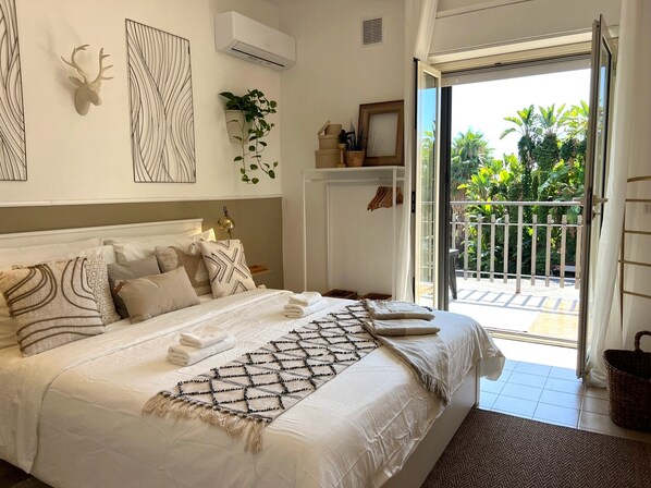 2 habitaciones, escritorio, tabla de planchar con plancha y wifi gratis 
