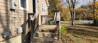 Cozy and Comfortable Home in West County