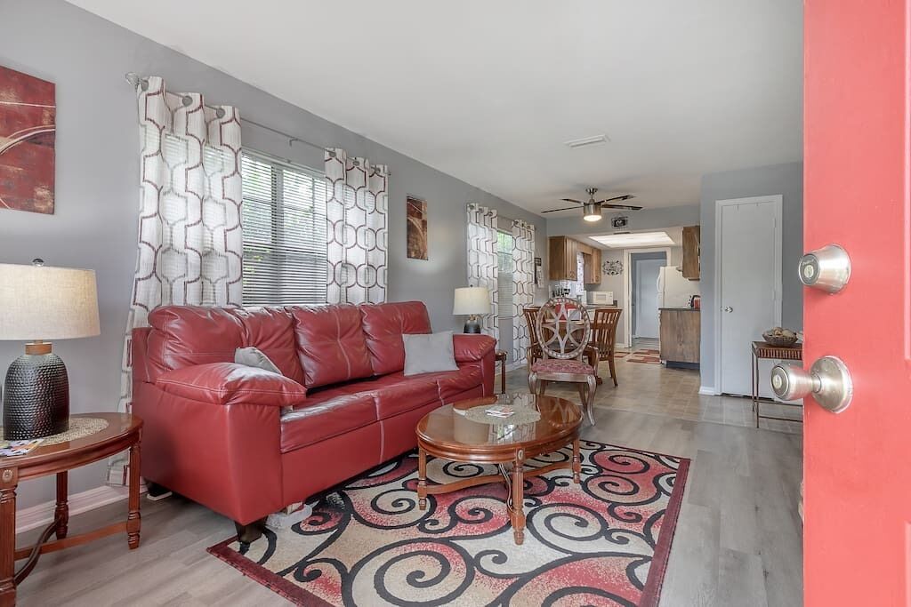 2bed 2bath in prime Brandon TPA Suburb