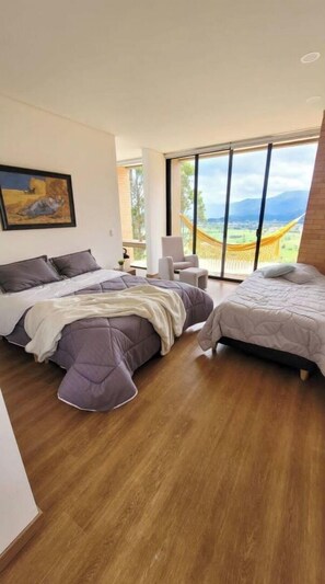 3 Schlafzimmer, Schreibtisch, kostenloses WLAN, Bettwäsche