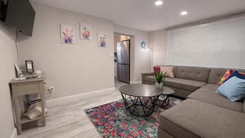 Una Smart TV, libros