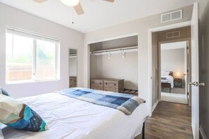 3 chambres, bureau, lit parapluie, Wi-Fi gratuit