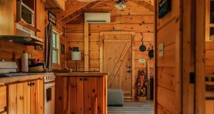 Wahoo Cabin - Table Rock, Jones Gap, Caesar’s Head, Pretty Place Chapel